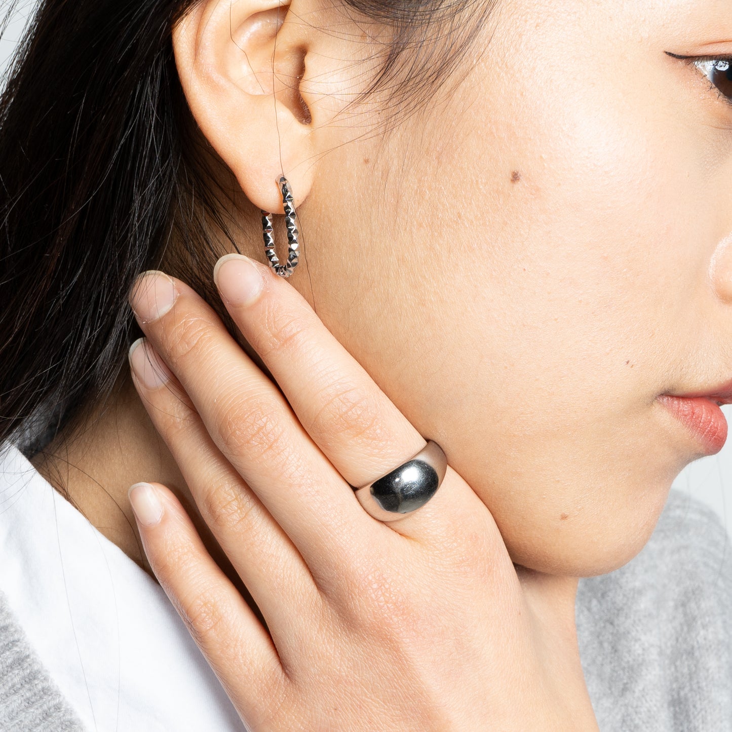 Oval Hoop Texture Earrings