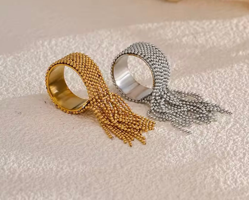 Dangle Ring -Adjustable
