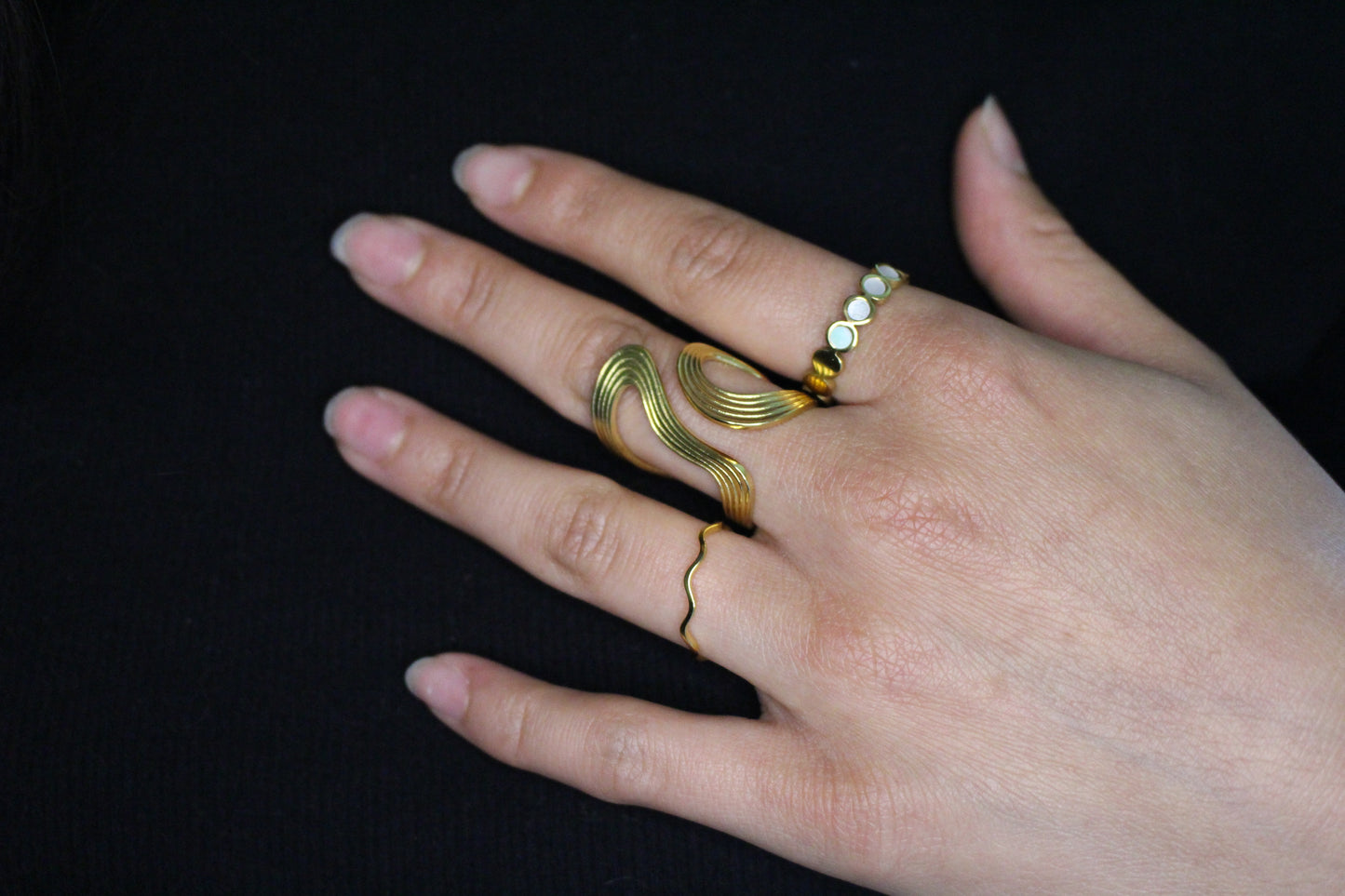 Thin Wavy Ring