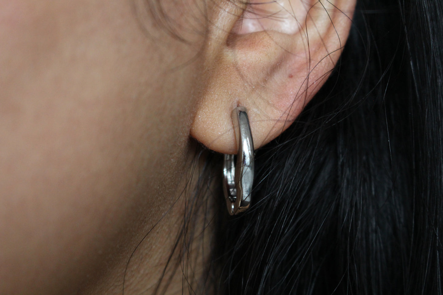 Oval Wavy Earrings