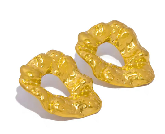 Oval Hammered Texture Earring